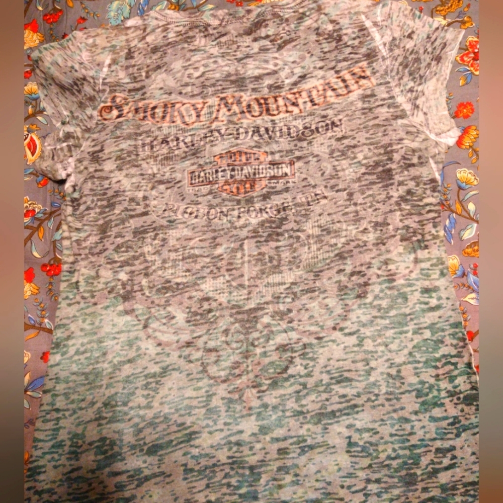 Women's Harley Davidson shirt